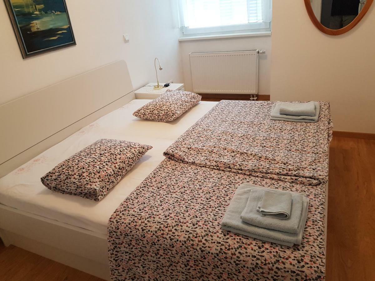 Apartamento Apartman Ella Zagreb Exterior foto